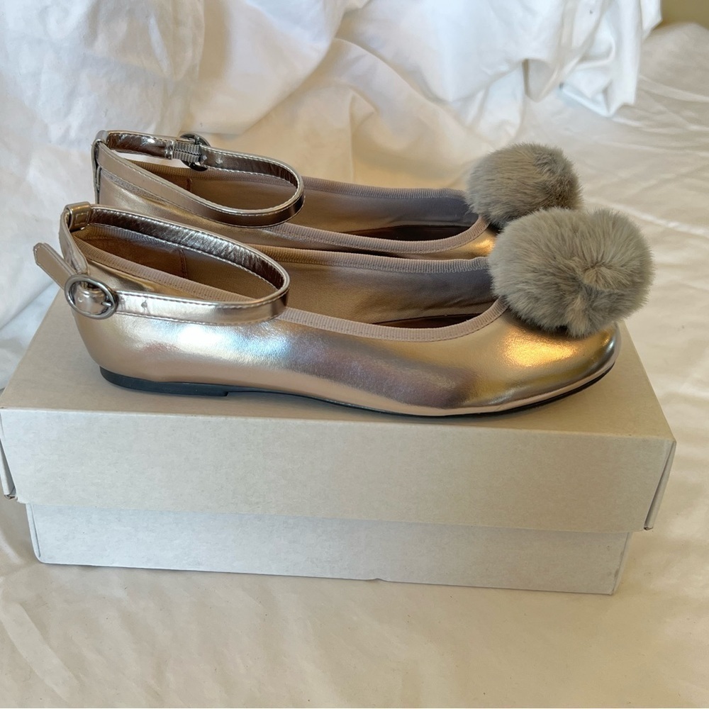 Nordstrom Bella Ankle Strap Flat in Pewter, Girls Size 2, NEW WITH TAGS & BOX